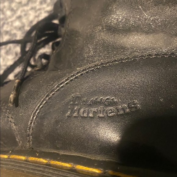 Dr. Martens Men’s Size 7 vintage Black Leather 8” high Boots! - Picture 5 of 10